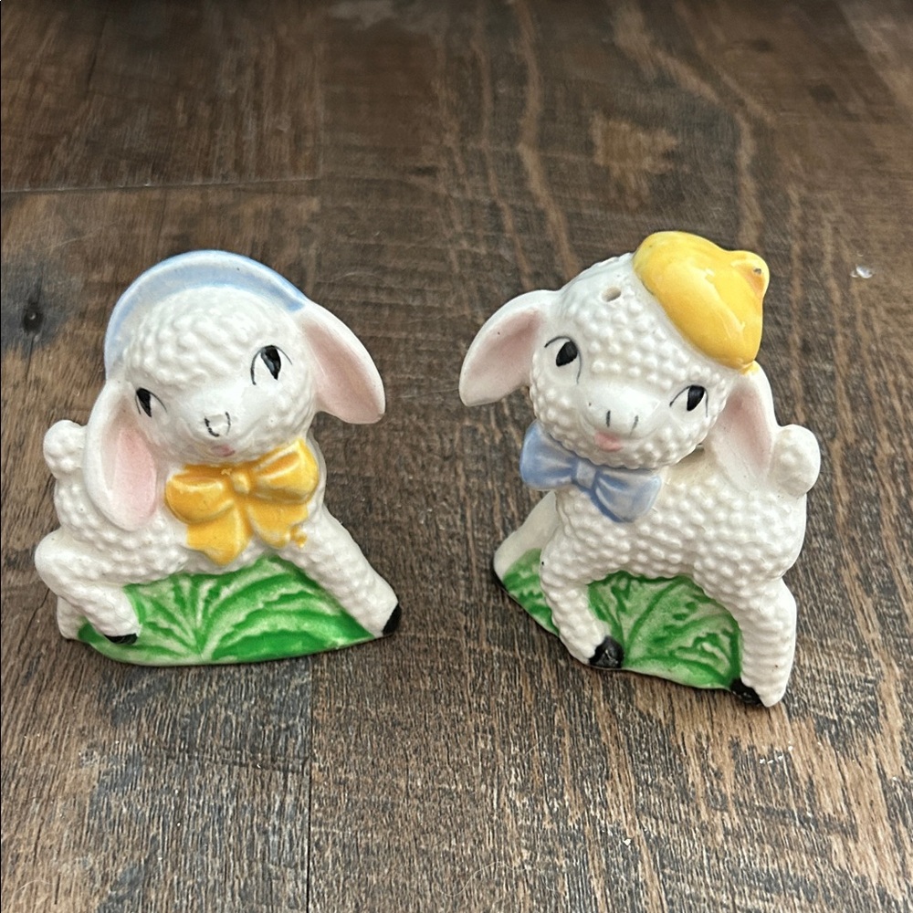 Vintage Lamb Salt Pepper‎ Shakers Yellow Blue Girl Boy Japan Kitschy